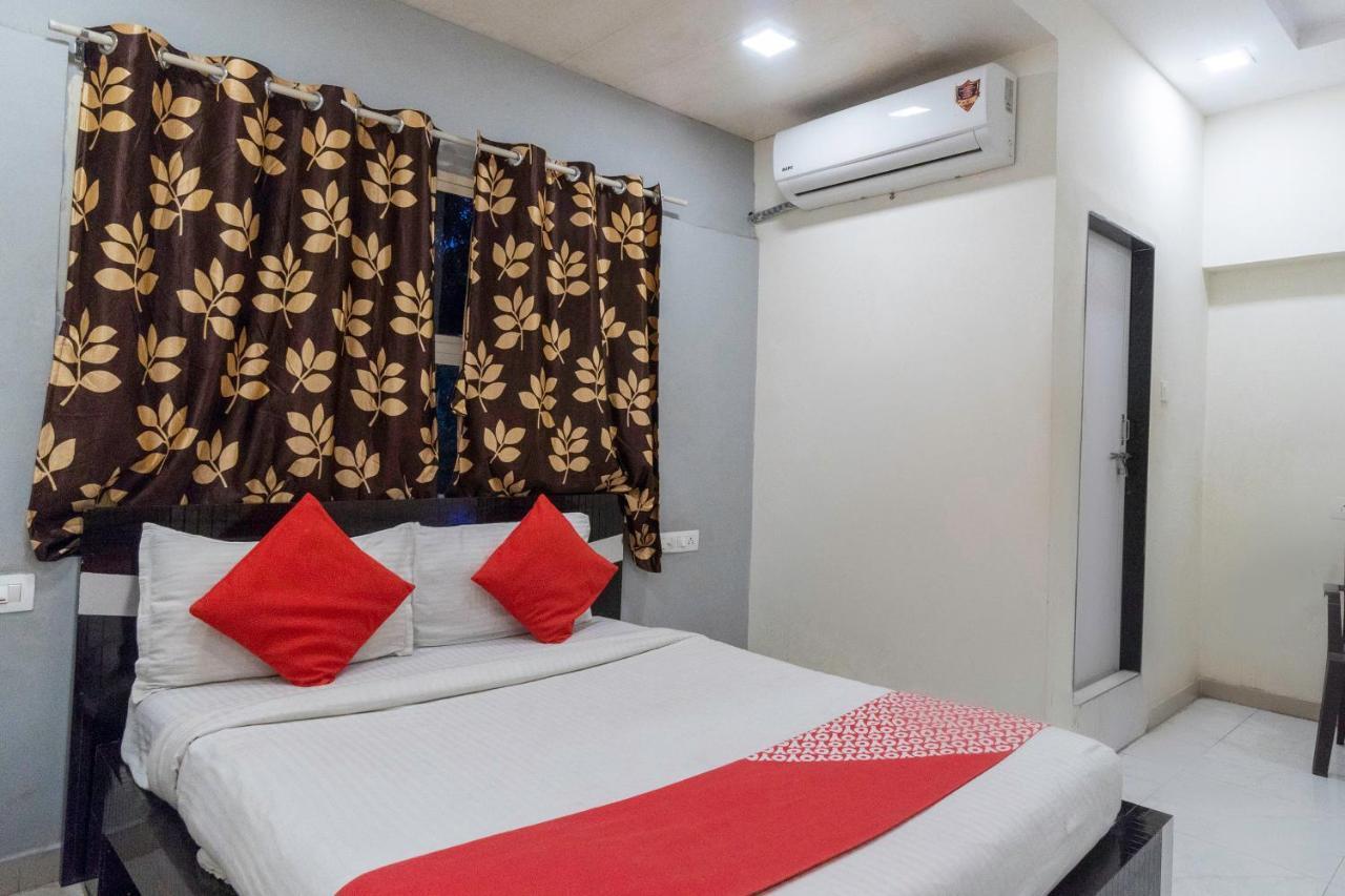 Oyo 13535 Aakash Hotell Ahmedabad Eksteriør bilde
