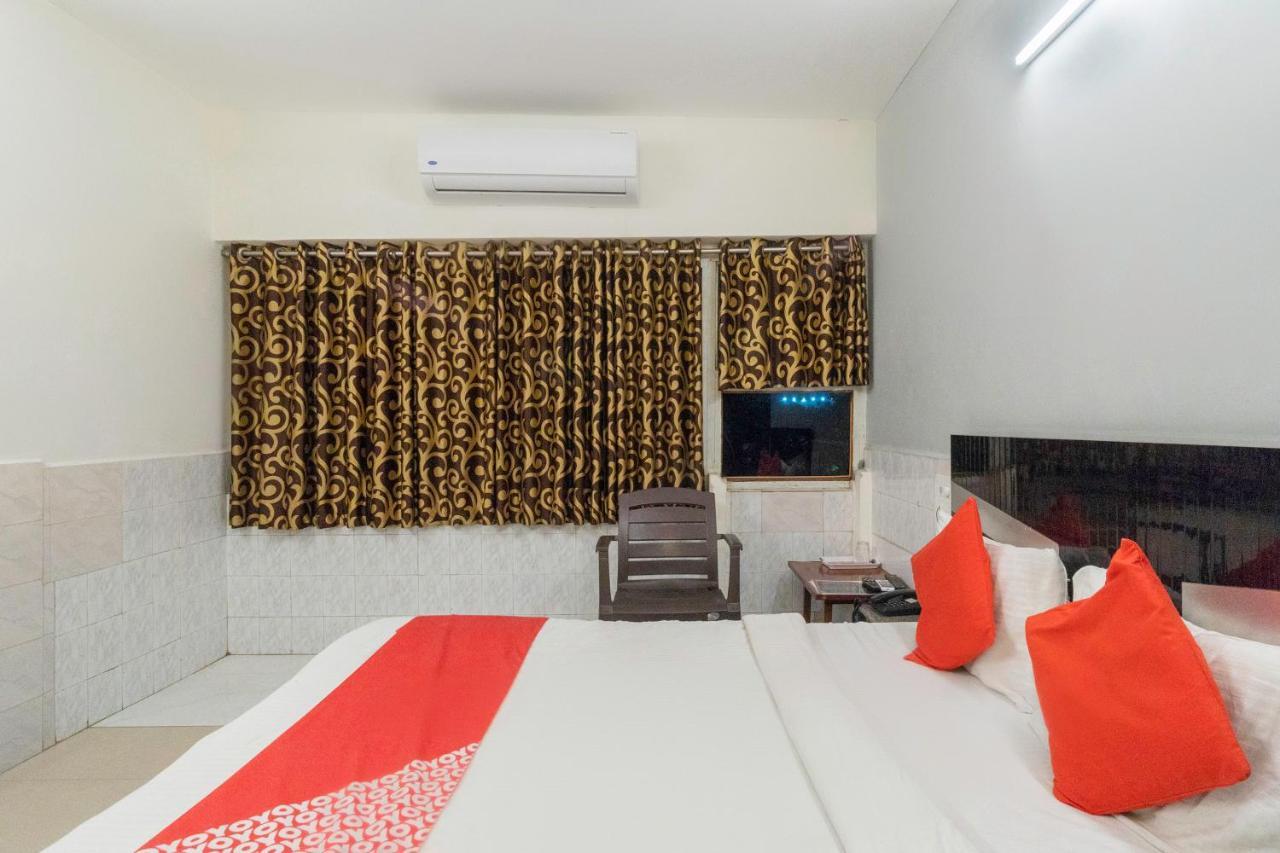 Oyo 13535 Aakash Hotell Ahmedabad Eksteriør bilde