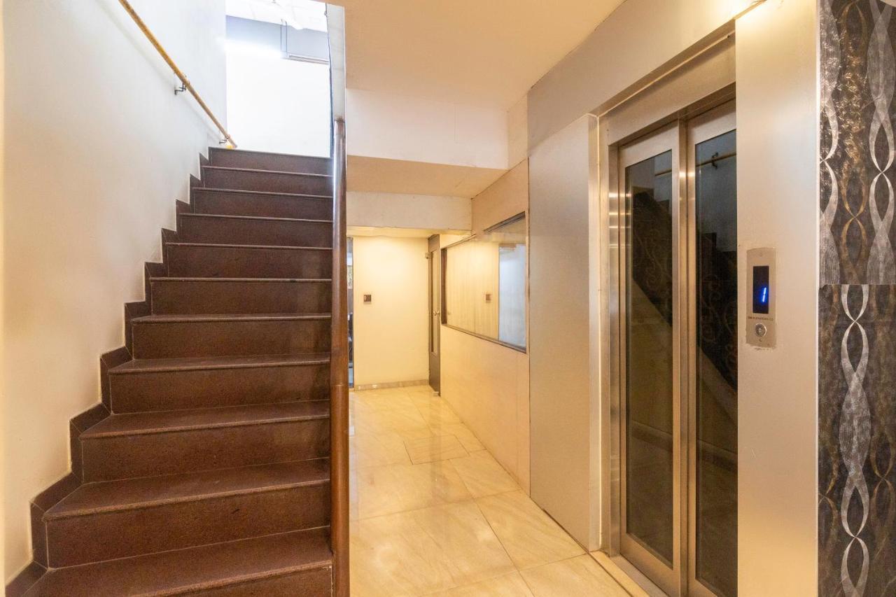 Oyo 13535 Aakash Hotell Ahmedabad Eksteriør bilde