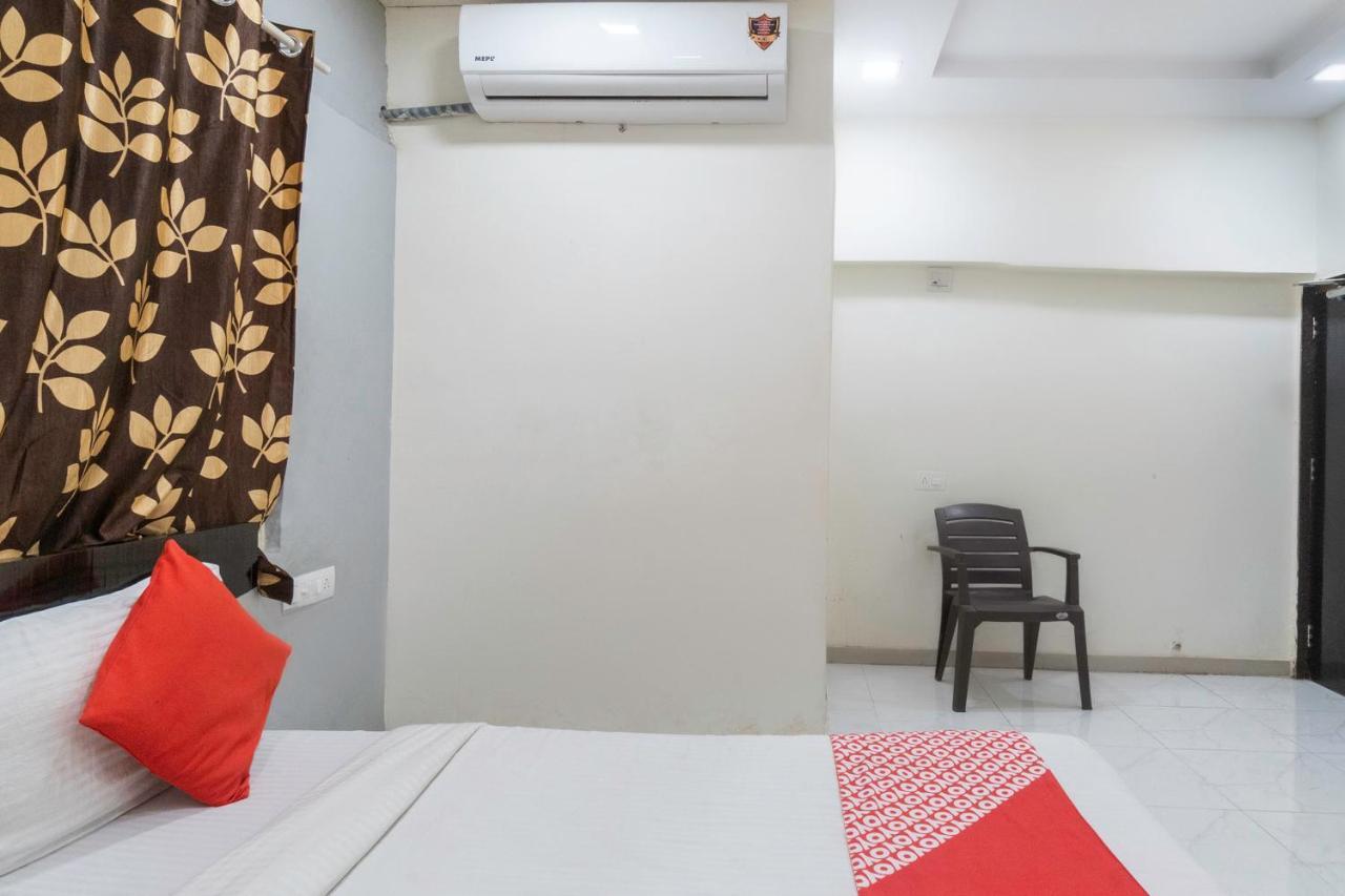 Oyo 13535 Aakash Hotell Ahmedabad Eksteriør bilde