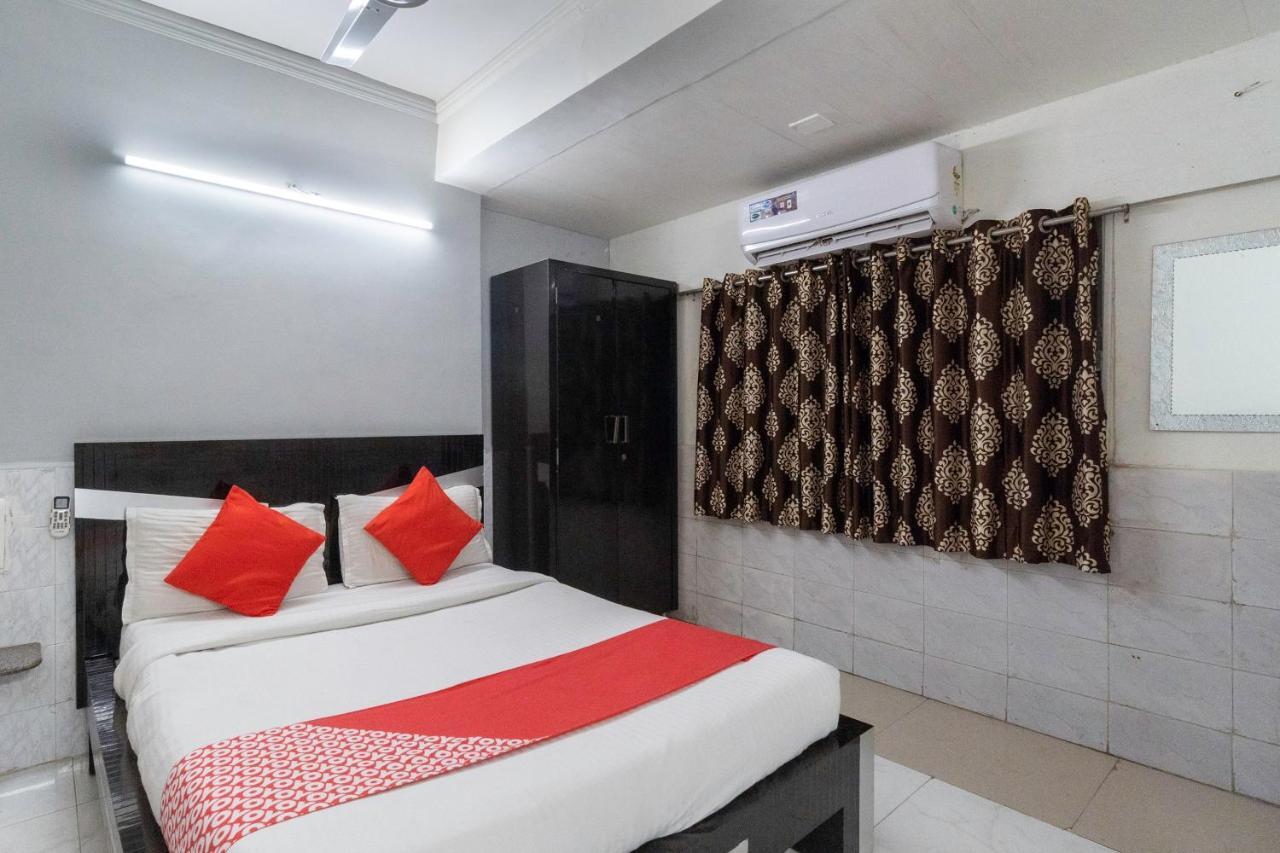 Oyo 13535 Aakash Hotell Ahmedabad Eksteriør bilde