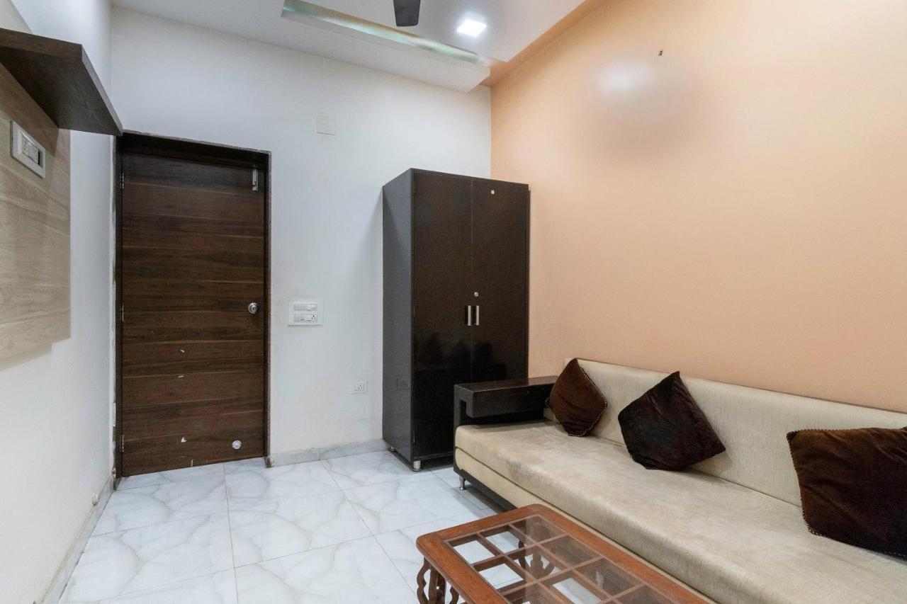 Oyo 13535 Aakash Hotell Ahmedabad Eksteriør bilde